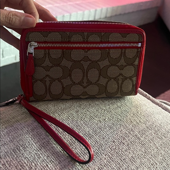 COACH Signature Medium Wallet-NEW W/OUT TAGS-6 X 4” - Picture 7 of 9